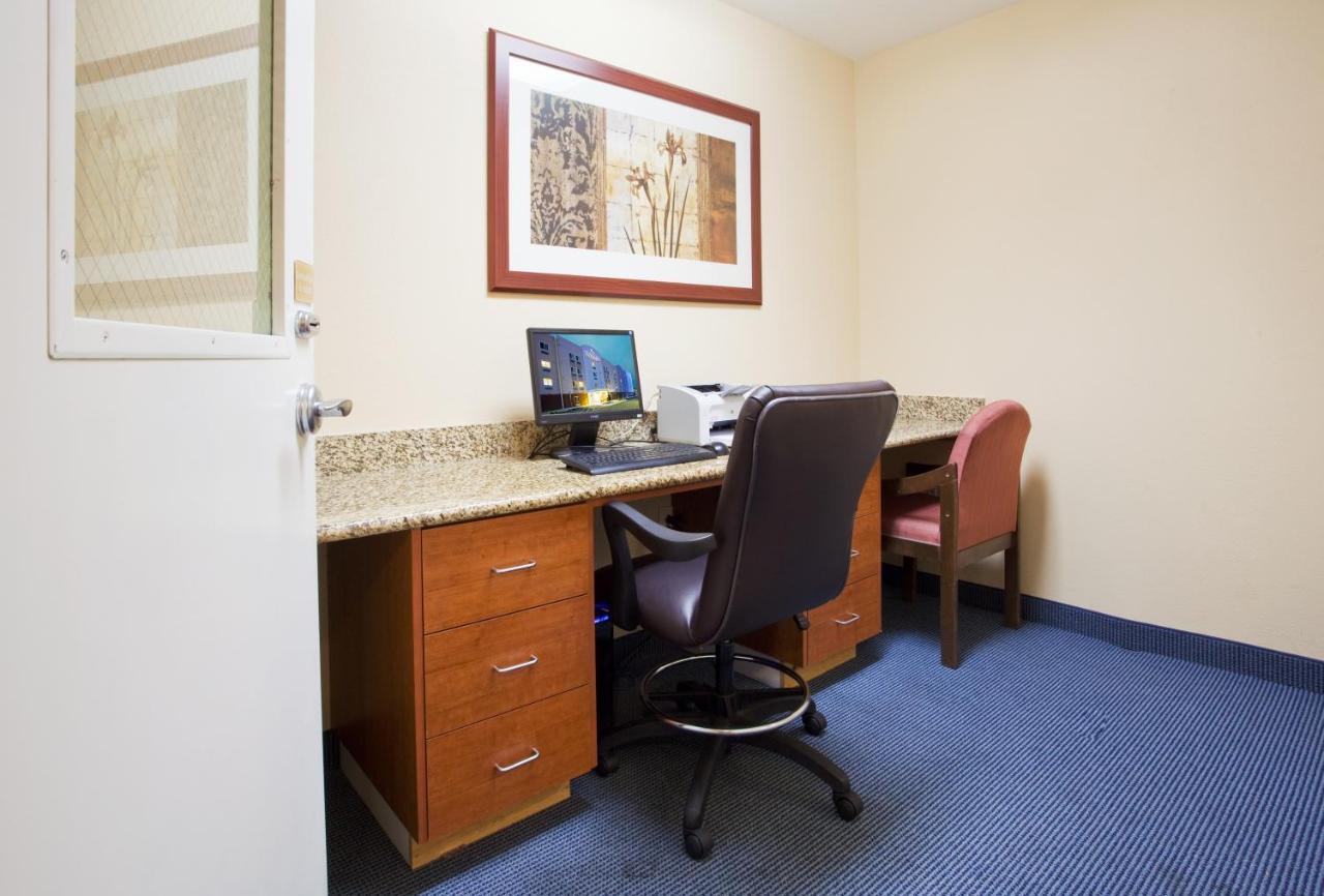 Candlewood Suites Jacksonville By Ihg Esterno foto